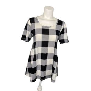 LuLaRoe Perfect T Black White Buffalo Plaid Top XS‎